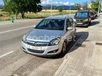 Usado Opel Astra Sport 105 CV (77 kW) 2008 Gris / plata Berlina