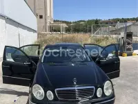 Usado Mercedes E270 Avantgarde 170 CV (125 kW) 2002 Negro Berlina