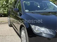 Usado Seat Leon ST Style 105 CV (77 kW) 2015 Negro Familiar