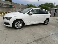 Usado Skoda Scala Ambition 150 CV (110 kW) 2023 Blanco Utilitario