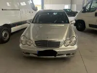 Usado Mercedes C220 Classic 150 CV (110 kW) 2004 Gris / plata Berlina