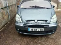 Usado Citroën Xsara Picasso 95 CV (69 kW) 2004 Gris / plata Monovolumen