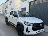 Usado Toyota HiLux 150 CV (110 kW) 2022 Blanco Pickup/Camioneta