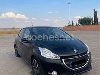 Usado Peugeot 208 Active 92 CV (67 kW) 2013 Negro Utilitario