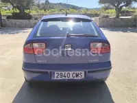 Usado Seat Leon 105 CV (77 kW) 2003 Azul Utilitario