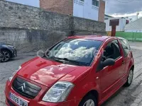 Usado Citroën C2 70 CV (51 kW) 2005 Rojo Utilitario