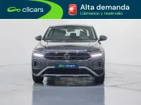 Usado VW T-Roc 116 CV (85 kW) 2024 Gris SUV