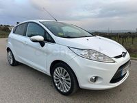 Usado Ford Fiesta Titanium 95 CV (69 kW) 2010 Blanco Utilitario