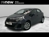 Usado Kia Rio 84 CV (61 kW) 2017 Gris Berlina