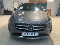 Usado Mercedes B180 136 CV (100 kW) 2019 Gris / plata Monovolumen