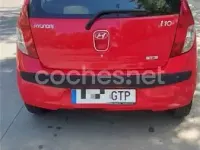 Usado Hyundai i10 Comfort 78 CV (57 kW) 2010 Rojo Utilitario