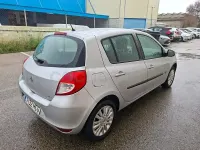 Usado Renault Clio II Authentique 75 CV (55 kW) 2011 Gris / plata Berlina