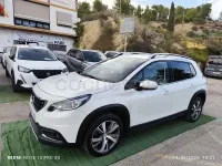 Usado Peugeot 2008 Allure 120 CV (88 kW) 2016 Blanco SUV