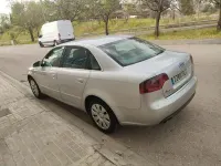 Usado Audi A4 140 CV (102 kW) 2005 Gris / plata Berlina