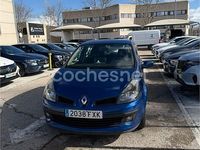 Usado Renault Clio II Authentique 85 CV (62 kW) 2007 Azul Berlina