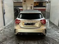 Usado Mercedes A200 AMG line 136 CV (100 kW) 2014 Gris / plata Utilitario