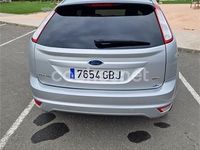 Usado Ford Focus Trend 109 CV (80 kW) 2008 Gris / plata Berlina