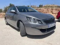 Usado Peugeot 308 Active 120 CV (88 kW) 2015 Gris / plata Berlina