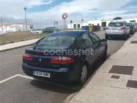 Usado Renault Laguna II Dynamique 120 CV (88 kW) 2002 Azul Berlina
