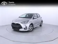 Usado Toyota Yaris Hybrid Active 116 CV (85 kW) 2025 Gris / plata Berlina