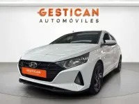 Usado Hyundai i20 84 CV (61 kW) 2022 Blanco Utilitario