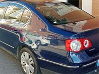 Usado VW Passat Highline 140 CV (102 kW) 2010 Azul Berlina