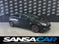 Usado Opel Astra 110 CV (80 kW) 2019 Negro Berlina