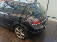 Usado Opel Astra Sport 100 CV (73 kW) 2007 Negro Berlina