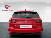 Usado Kia Ceed 140 CV (102 kW) 2018 Rojo Utilitario