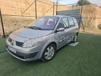 Usado Renault Scénic Expression 130 CV (95 kW) 2005 Gris / plata Monovolumen