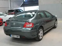 Usado Peugeot 407 Premium 140 CV (102 kW) 2009 Verde Berlina