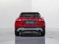 Usado Mercedes GLA180 122 CV (89 kW) 2019 Rojo SUV