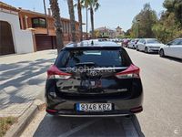 Begagnad Toyota Auris Active 116 HK (85 kW) 2017 Svart Sedan