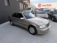 Usado Mercedes C220 Elegance 125 CV (91 kW) 1999 Beige Berlina