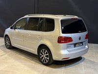 Usado VW Touran Edition 105 CV (77 kW) 2014 Gris / plata Monovolumen
