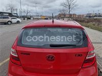 Usado Hyundai i30 Classic 109 CV (80 kW) 2009 Rojo Berlina