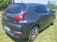 Usado Peugeot 3008 Style 130 CV (95 kW) 2016 Gris / plata Berlina