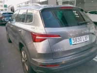 Usado Skoda Karoq Ambition 115 CV (84 kW) 2022 Gris/plata SUV