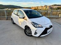 Usado Toyota Yaris Hybrid Advance 100 CV (73 kW) 2019 Blanco Berlina