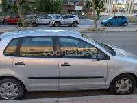 Usado VW Polo Conceptline 64 CV (47 kW) 2002 Gris / plata Berlina
