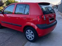 Usado Hyundai Getz 88 CV (64 kW) 2008 Rojo Utilitario