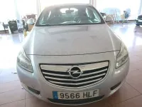 Usado Opel Insignia Selective 130 CV (95 kW) 2013 Gris / plata Berlina
