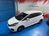 Usado Kia Carens 115 CV (84 kW) 2018 Blanco Monovolumen