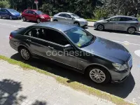 Usado Mercedes E220 Elegance 170 CV (125 kW) 2010 Gris / plata Berlina