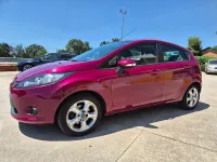Usado Ford Fiesta Trend 82 CV (60 kW) 2010 Marrón Utilitario