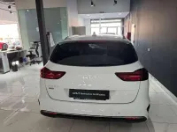 Usado Kia Ceed Style 101 CV (74 kW) 2025 Blanco Utilitario