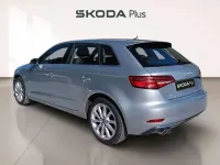 Usado Audi A3 Sportback Design 150 CV (110 kW) 2018 Plateado Utilitario