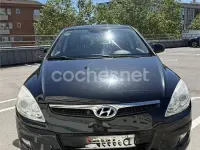 Usado Hyundai i30 Style 122 CV (89 kW) 2008 Negro Berlina