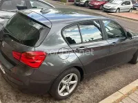 Usado BMW 116 Comfort Edition 116 CV (85 kW) 2018 Gris / plata Utilitario