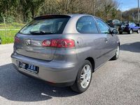 Usado Seat Ibiza Sport 100 CV (73 kW) 2002 Gris / plata Utilitario
